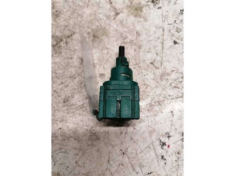 Recambio de interruptor para audi a3 (8l) 1.9 tdi ambiente referencia OEM IAM 1C0945511A 4 PINS LUZ DE FRENO