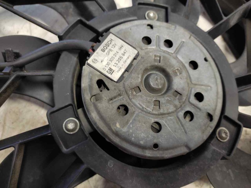 Recambio de electroventilador para opel astra h berlina cosmo referencia OEM IAM 0130303314 13205947 3 PINS