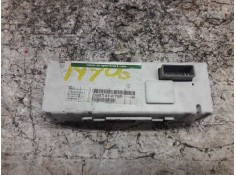 Recambio de pantalla multifuncion para renault trafic combi (ab 4.01) 6 - plazas, acristalado parcial 2,9t combi corto referenci 2