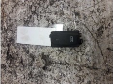 Recambio de boton antivaho para renault trafic combi (ab 4.01) 6 - plazas, acristalado parcial 2,9t combi corto referencia OEM I