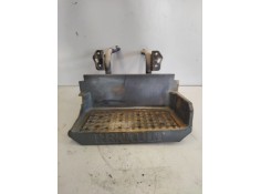 Recambio de peldaño izquierdo para renault m 250.13,15,16)c,d,t midl. e2 6.2 diesel referencia OEM IAM   