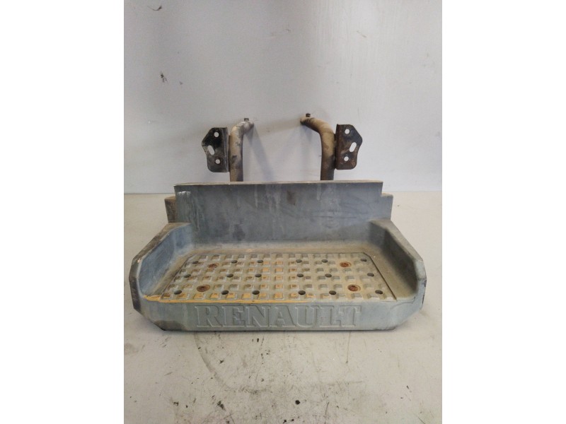 Recambio de peldaño derecho para renault m 250.13,15,16)c,d,t midl. e2 6.2 diesel referencia OEM IAM   