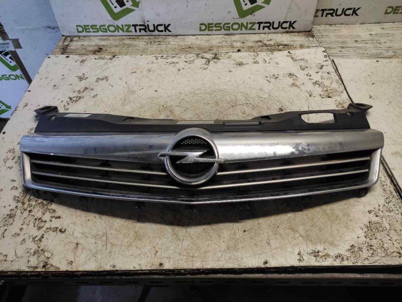 Recambio de rejilla delantera central para opel astra h berlina cosmo referencia OEM IAM   