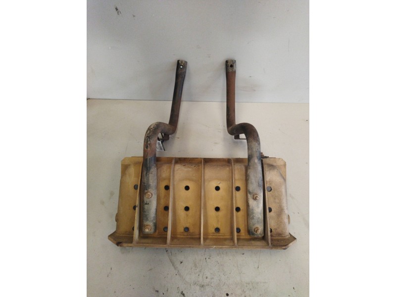 Recambio de peldaño derecho para renault m 250.13,15,16)c,d,t midl. e2 6.2 diesel referencia OEM IAM   