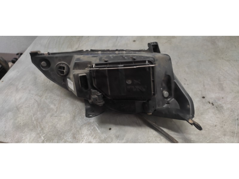 Recambio de faro izquierdo para ford focus berlina (cak) ambiente referencia OEM IAM   7 PINS
