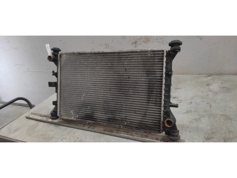 Recambio de radiador agua para ford focus berlina (cak) ambiente referencia OEM IAM 98AW8061SA  