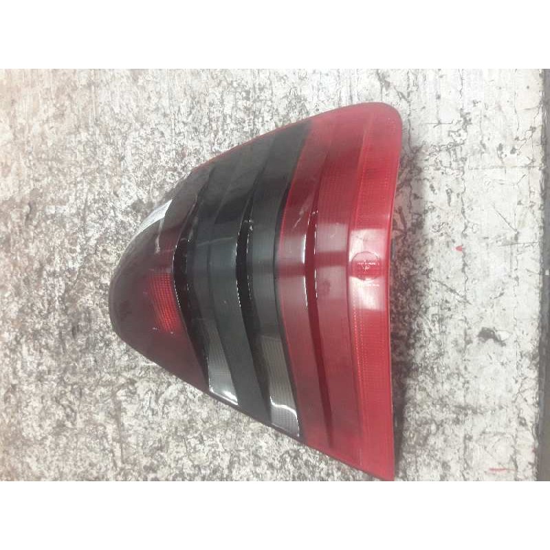 Recambio de piloto trasero derecho para mercedes-benz clase c (w202) berlina 220 cdi (202.133) referencia OEM IAM   