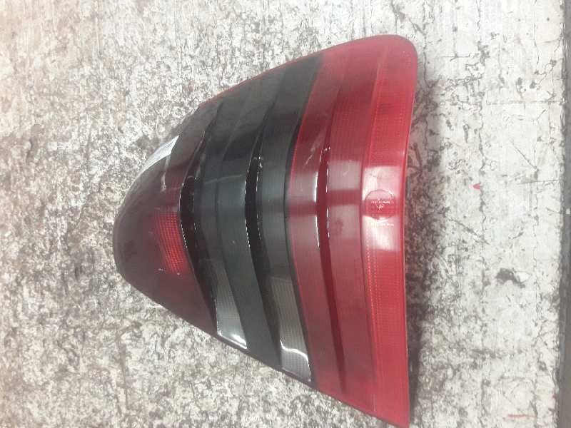 Recambio de piloto trasero derecho para mercedes-benz clase c (w202) berlina 220 cdi (202.133) referencia OEM IAM   