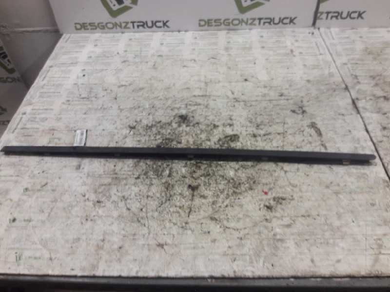 Recambio de lameaguas para mercedes-benz clase c (w203) berlina 200 compressor (203.045) referencia OEM IAM   