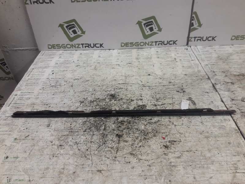 Recambio de lameaguas para mercedes-benz clase c (w203) berlina 200 compressor (203.045) referencia OEM IAM   