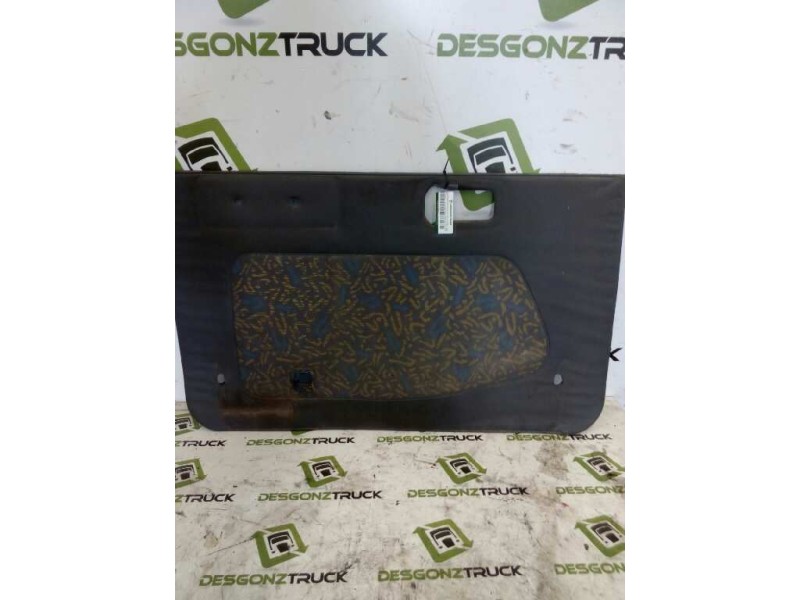 Recambio de guarnecido puerta delantera izquierda para renault trucks midliner m 210.12/c (205-209cv) referencia OEM IAM   