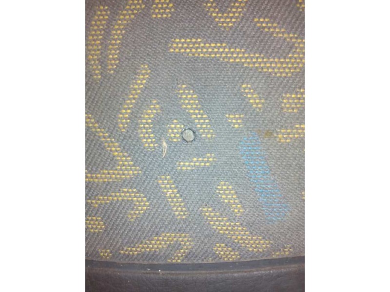 Recambio de guarnecido puerta delantera izquierda para renault trucks midliner m 210.12/c (205-209cv) referencia OEM IAM   