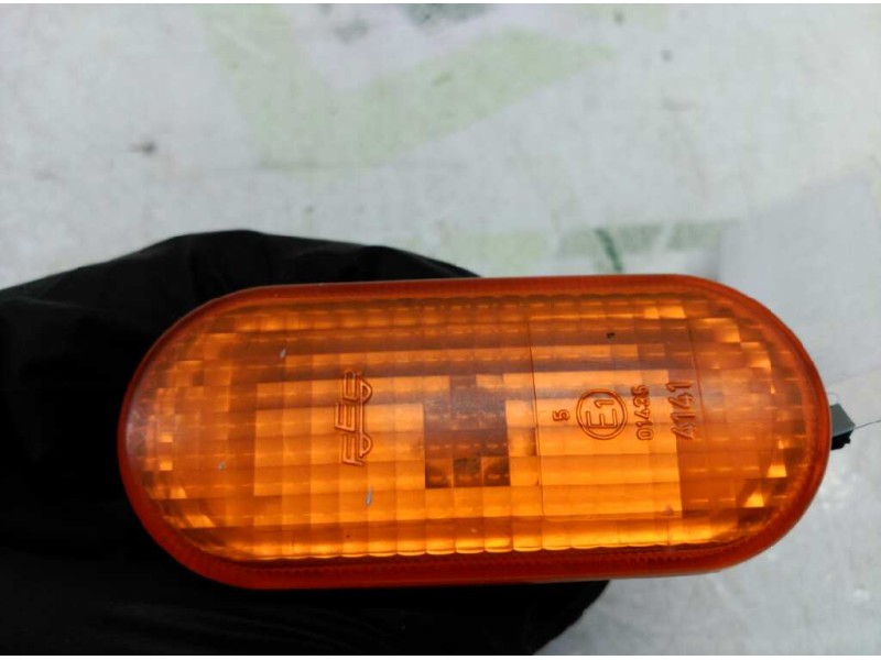 Recambio de piloto lateral derecho para volkswagen golf iv berlina (1j1) básico referencia OEM IAM 3B0949117  