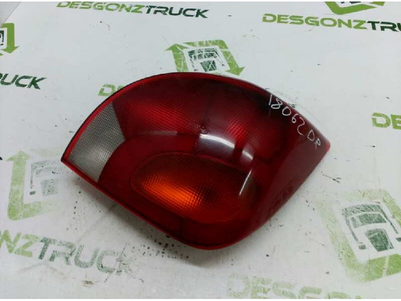 Recambio de piloto trasero derecho para ford fiesta berlina básico referencia OEM IAM   