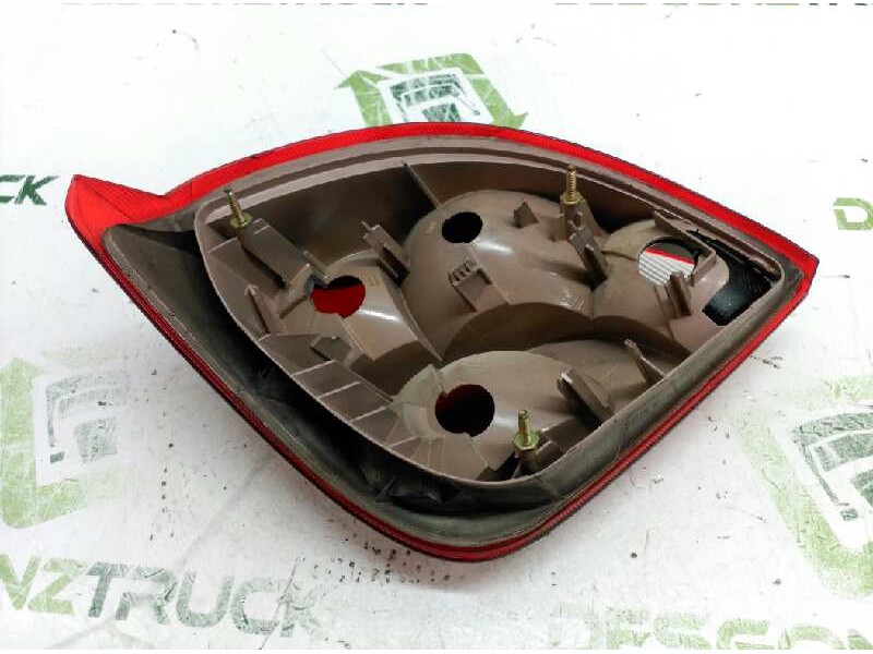 Recambio de piloto trasero derecho para ford fiesta berlina básico referencia OEM IAM   