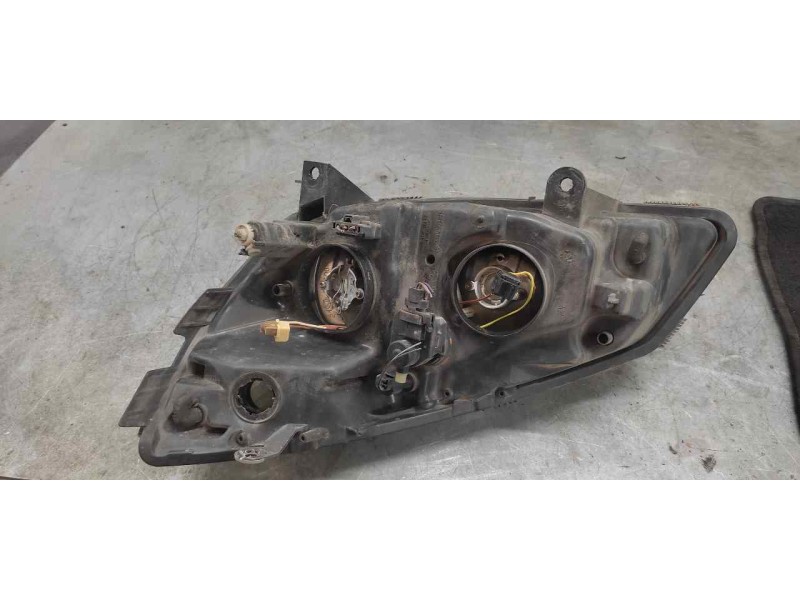 Recambio de faro derecho para renault scenic ii 1.5 dci diesel referencia OEM IAM   