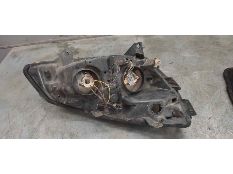 Recambio de faro izquierdo para renault scenic ii 1.5 dci diesel referencia OEM IAM   