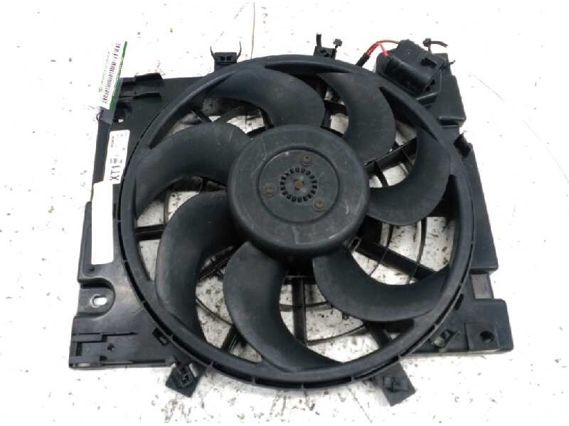 Recambio de electroventilador radiador aire acondicionado para opel astra gtc cosmo referencia OEM IAM 13132559 0130303960 BOSCH
