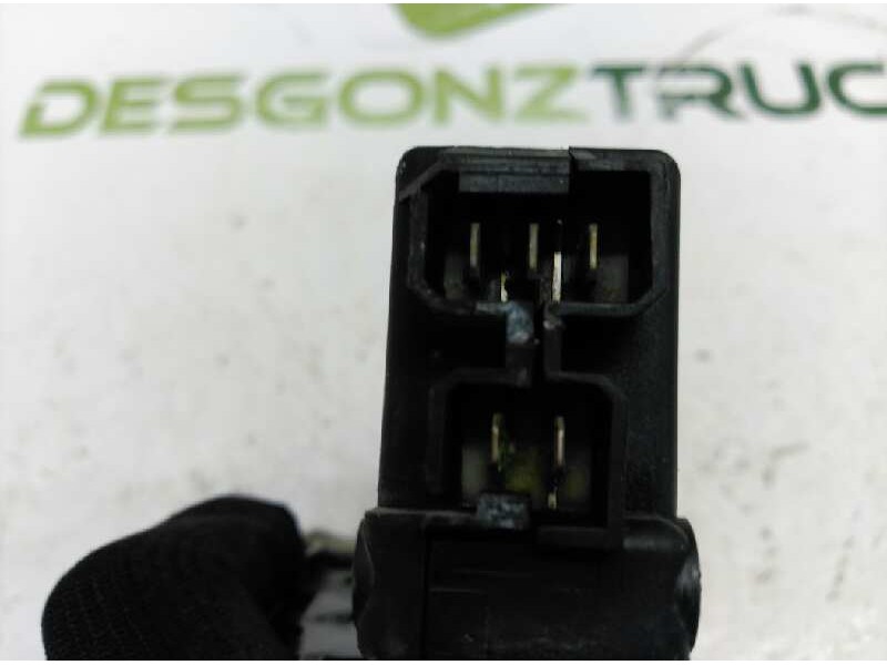 Recambio de cerradura puerta delantera derecha para peugeot 405 berlina sillage referencia OEM IAM 913680  