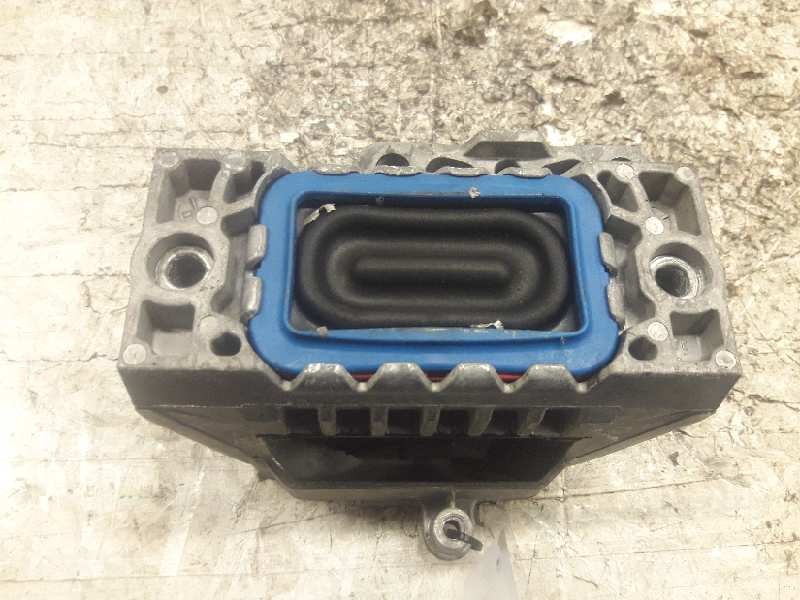 Recambio de soporte motor derecho para volkswagen golf plus (5m1) bluemotion edition referencia OEM IAM 1K0199262  