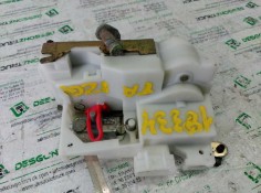 Recambio de cerradura puerta trasera izquierda para toyota avensis berlina (t 22) 2.0 d4-d luna (4-ptas.) referencia OEM IAM    2