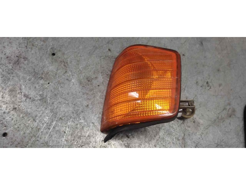 Recambio de piloto delantero izquierdo para mercedes-benz clase c (w201) berlina 1.8 cat referencia OEM IAM 1305232034  