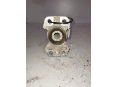 Recambio de soporte guardabarros trasero para renault premium lander 10.8 diesel referencia OEM IAM 7401079959   2