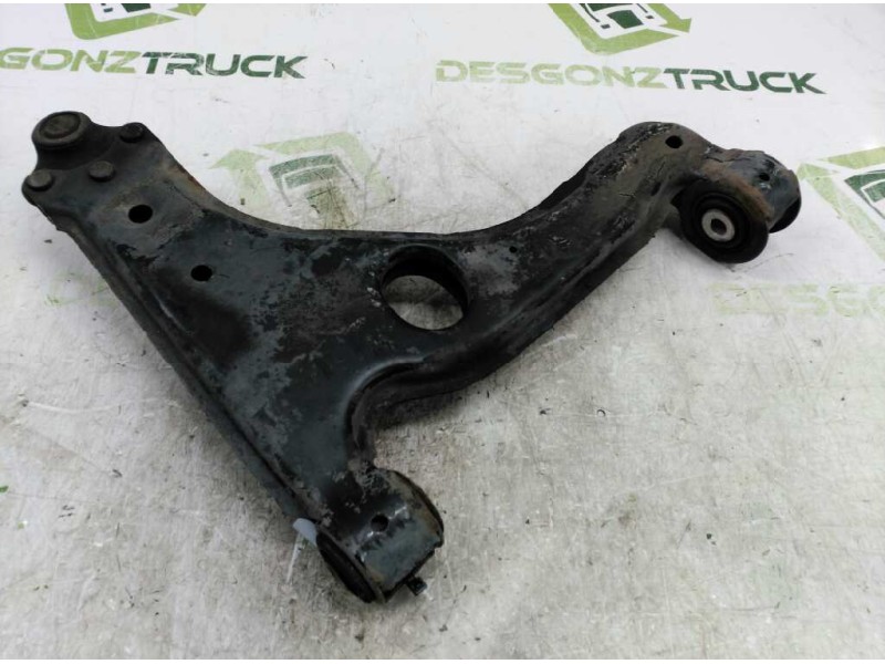 Recambio de brazo suspension inferior delantero izquierdo para opel zafira a blue line referencia OEM IAM 24428208  