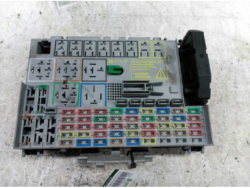 Recambio de caja reles / fusibles para opel zafira a blue line referencia OEM IAM 6238019  