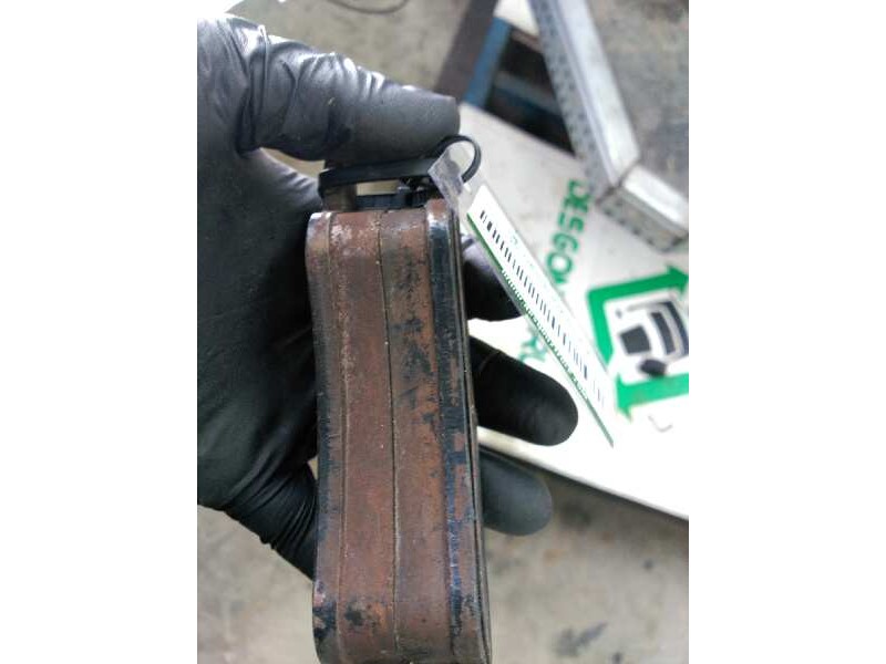 Recambio de pastillas de freno delanteras para citroën xsara berlina 1.9 d sx referencia OEM IAM  IZQUIERDAS 