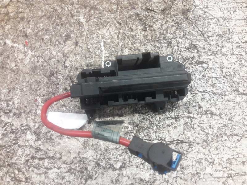 Recambio de caja reles / fusibles para bmw serie 7 (e65/e66) 730d referencia OEM IAM 6113690058301 10688710 