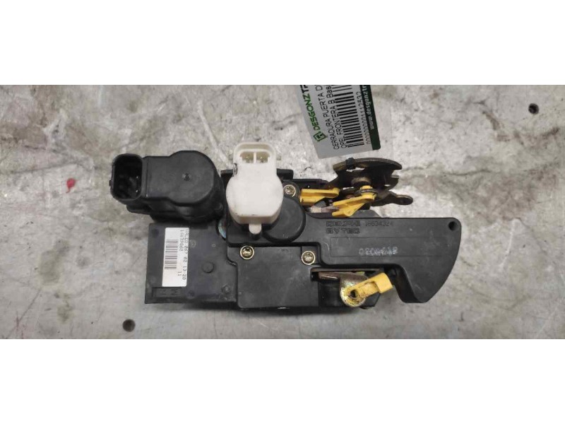 Recambio de cerradura puerta delantera derecha para opel frontera b basis referencia OEM IAM 16639860  