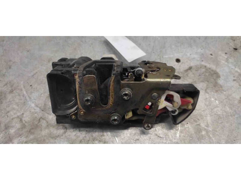 Recambio de cerradura puerta delantera izquierda para opel frontera b basis referencia OEM IAM 16639861  