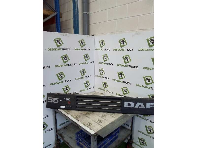Recambio de rejilla delantera central para daf trucks 55 fa 55.180 b13 (181cv) referencia OEM IAM   
