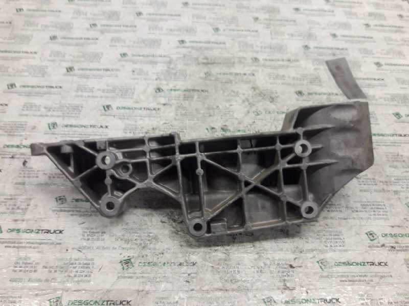 Recambio de soporte alternador para volkswagen golf iv berlina (1j1) básico referencia OEM IAM 06A903143H  
