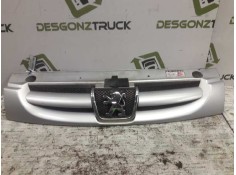 Recambio de rejilla delantera central para peugeot partner (s2) combi plus referencia OEM IAM   