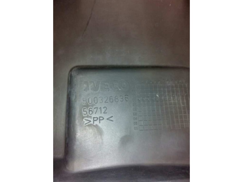 Recambio de molduras traseras para iveco trucks daily 35s9 referencia OEM IAM 500326836 PARTE TRASERA DERECHA 56712