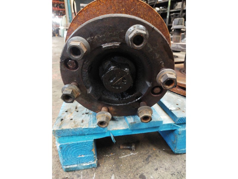 Recambio de buje delantero para iveco eurocargo 05.03  fg 75 e tráfico urbano referencia OEM IAM   