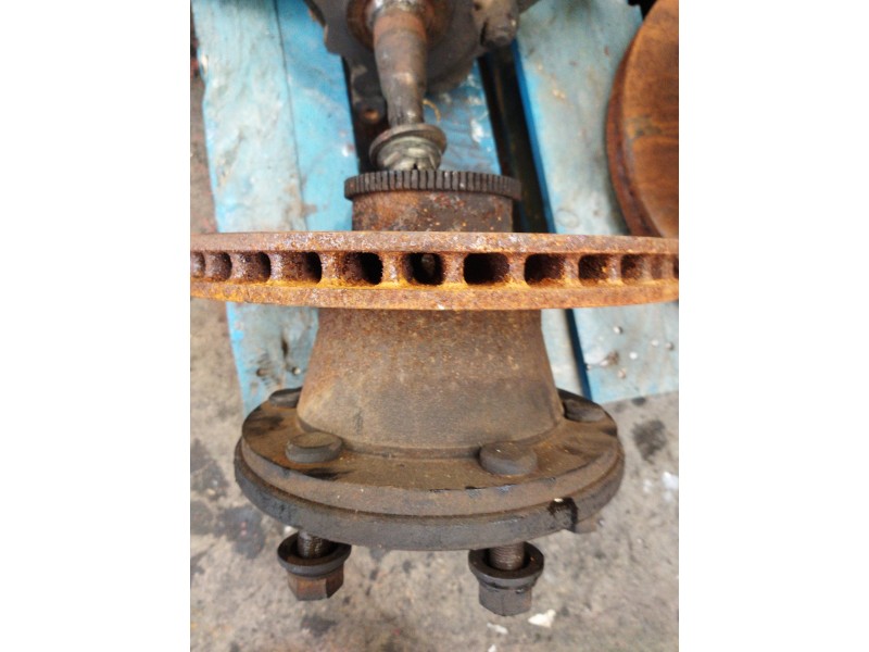 Recambio de buje delantero para iveco eurocargo 05.03  fg 75 e tráfico urbano referencia OEM IAM   