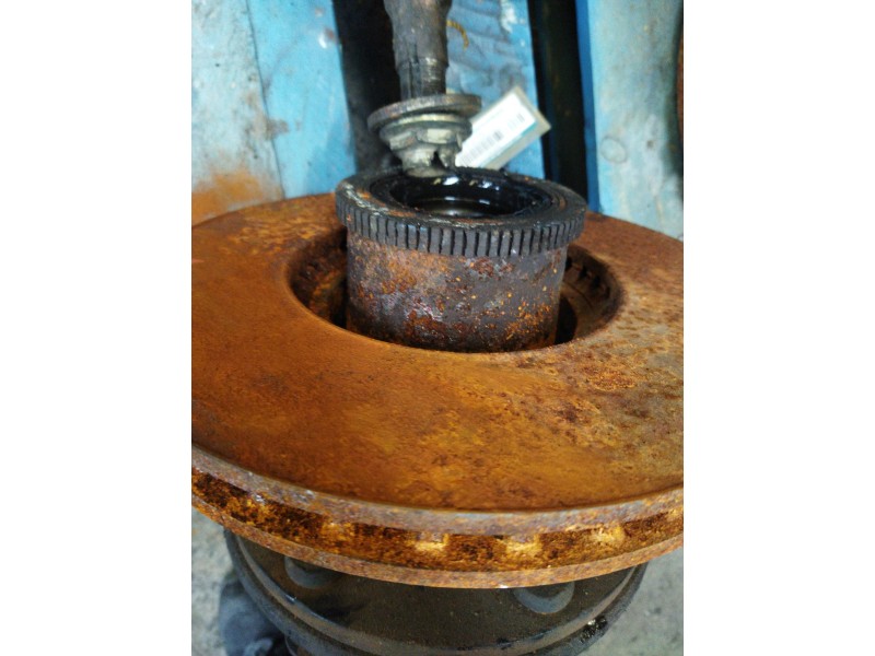 Recambio de buje delantero para iveco eurocargo 05.03  fg 75 e tráfico urbano referencia OEM IAM   