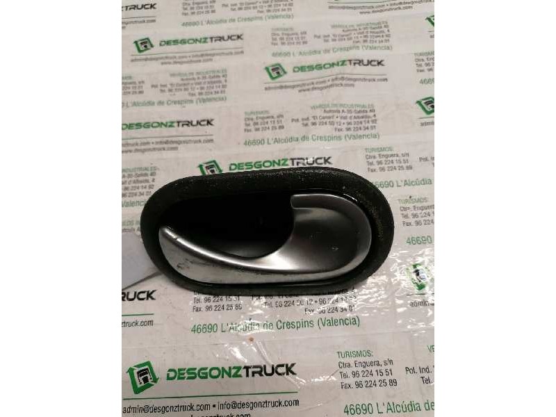 Recambio de maneta interior trasera derecha para renault scenic ii referencia OEM IAM 8200028486  
