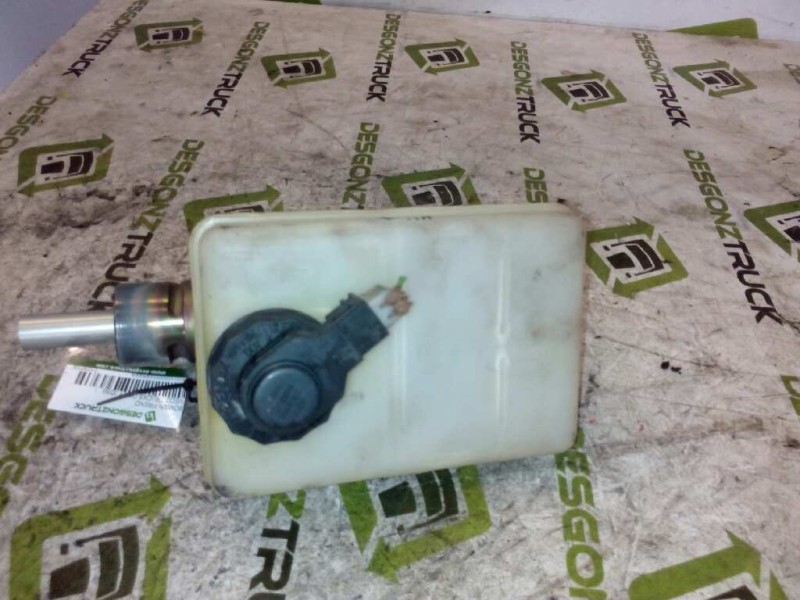 Recambio de bombin freno para iveco trucks daily 35s9 referencia OEM IAM 21030199  