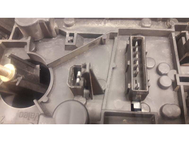 Recambio de piloto trasero izquierdo para peugeot 306 berlina 3/4/5 puertas (s2) graffic referencia OEM IAM   