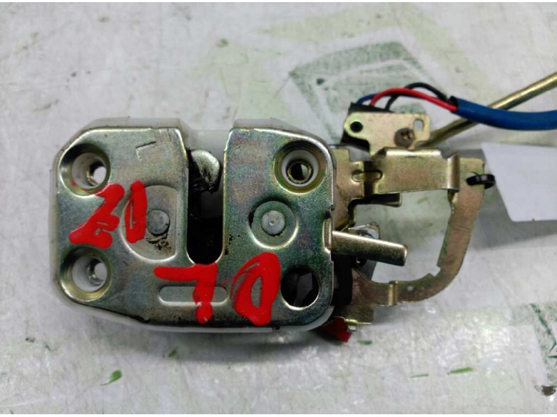 Recambio de cerradura puerta delantera izquierda para kia pride glxi familiar referencia OEM IAM KK15359310C  