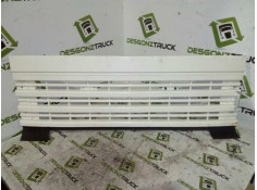 Recambio de rejilla delantera central para nissan eco - t 100.45/78 kw/e2 pr / 2800 / 4.5 cabina individual referencia OEM IAM 1