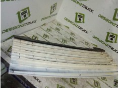 Recambio de rejilla delantera central para nissan eco - t 100.45/78 kw/e2 pr / 2800 / 4.5 cabina individual referencia OEM IAM 1 2