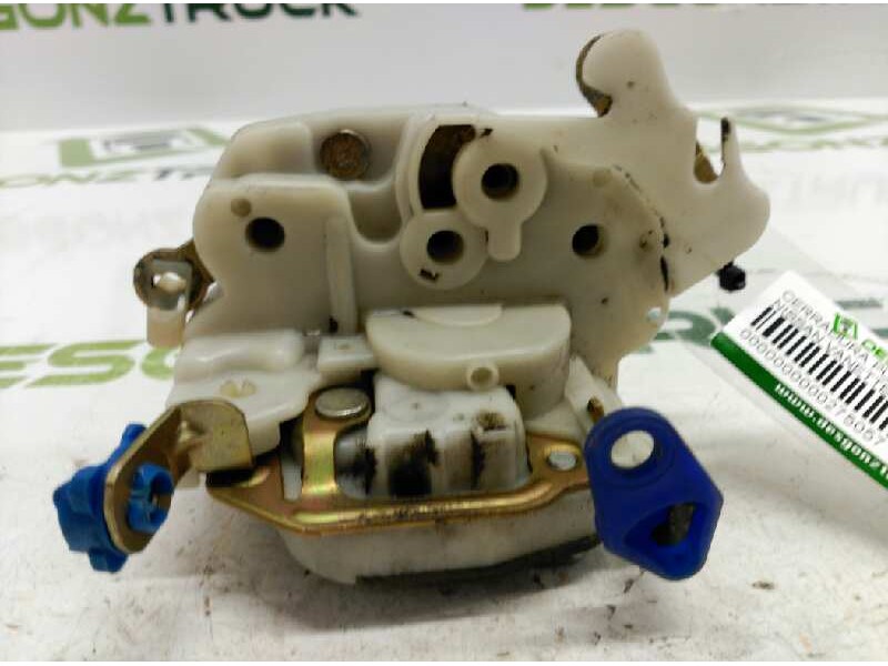 Recambio de cerradura puerta delantera derecha para nissan vanette cargo (hc23) familiar (5 asientos) referencia OEM IAM   