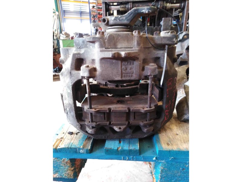Recambio de pinza freno delantera izquierda para nissan trucks atleon 165 referencia OEM IAM 683214625 68321431 
