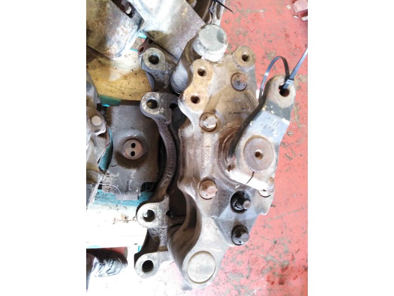 Recambio de pinza freno delantera izquierda para nissan trucks atleon 165 referencia OEM IAM 683214625 68321431 