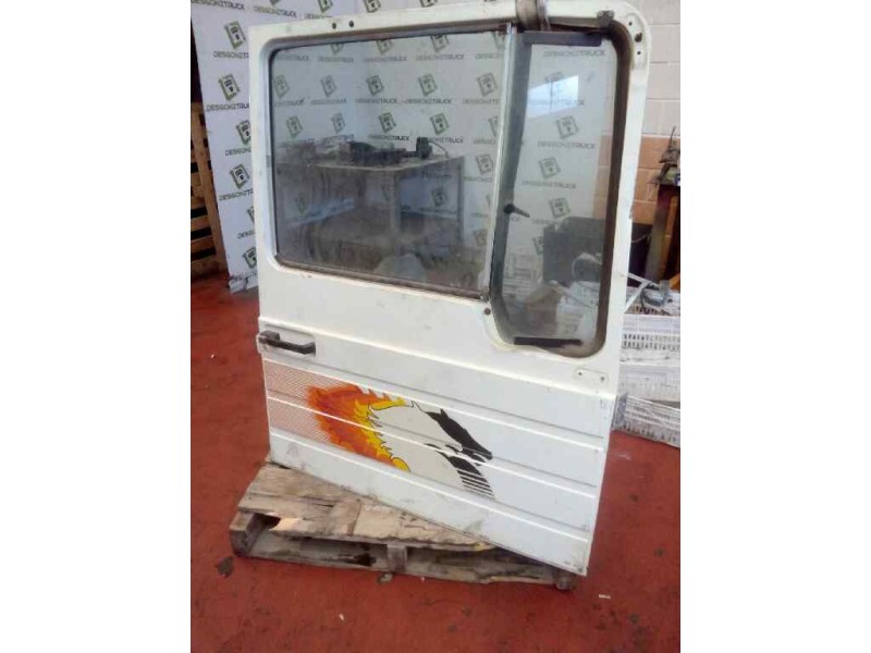 Recambio de puerta delantera derecha para pegaso trucks serie 1400 1436.38 g (360cv) referencia OEM IAM   